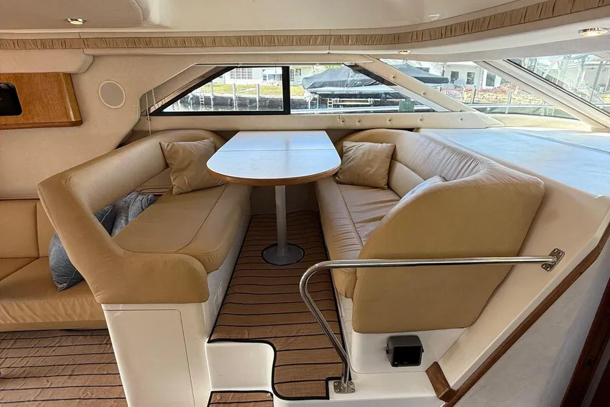 Antalya Belek 400 Sedan Bridge Yacht Rental